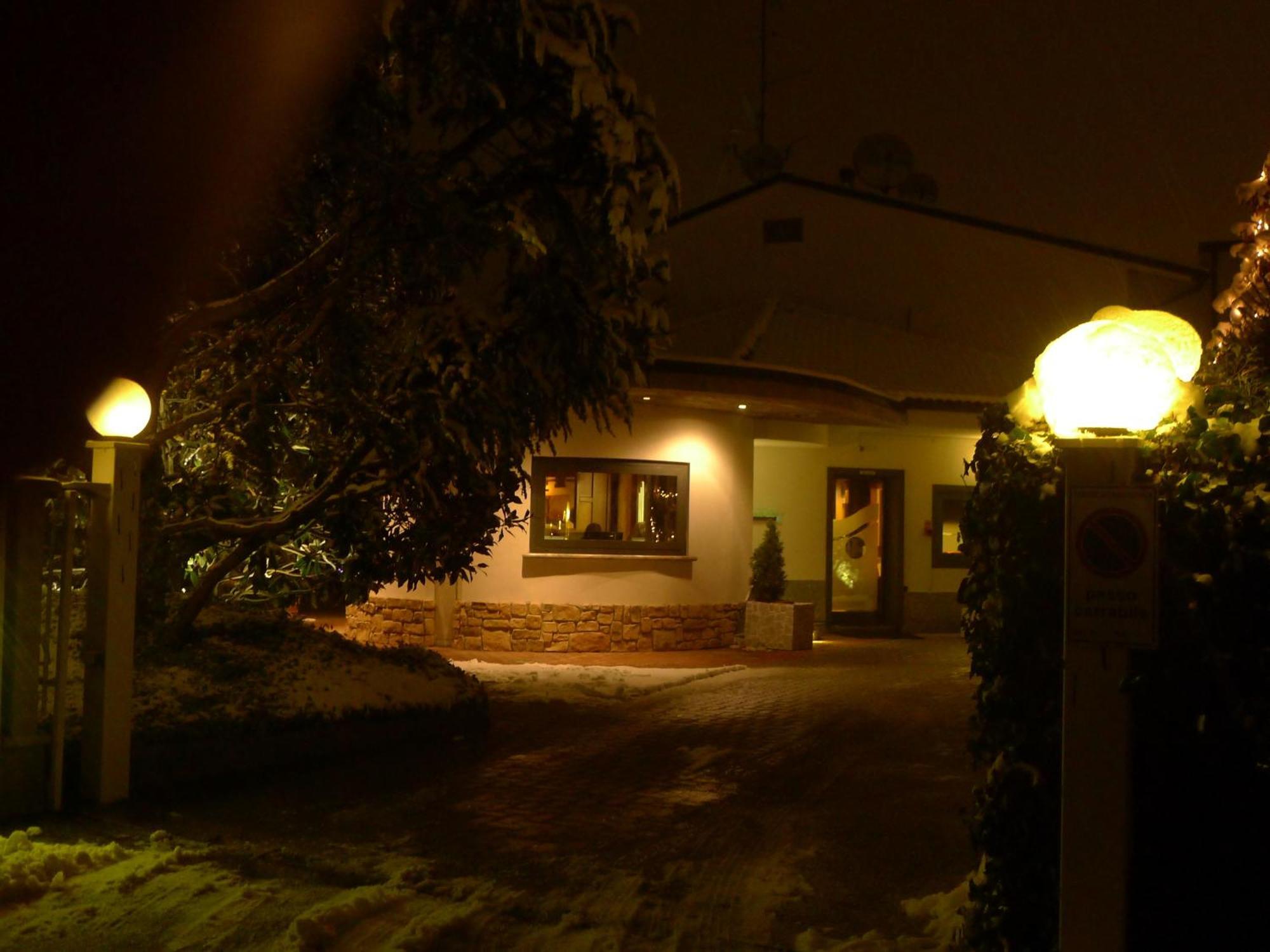 Hotel Motel K Casei Gerola Екстер'єр фото