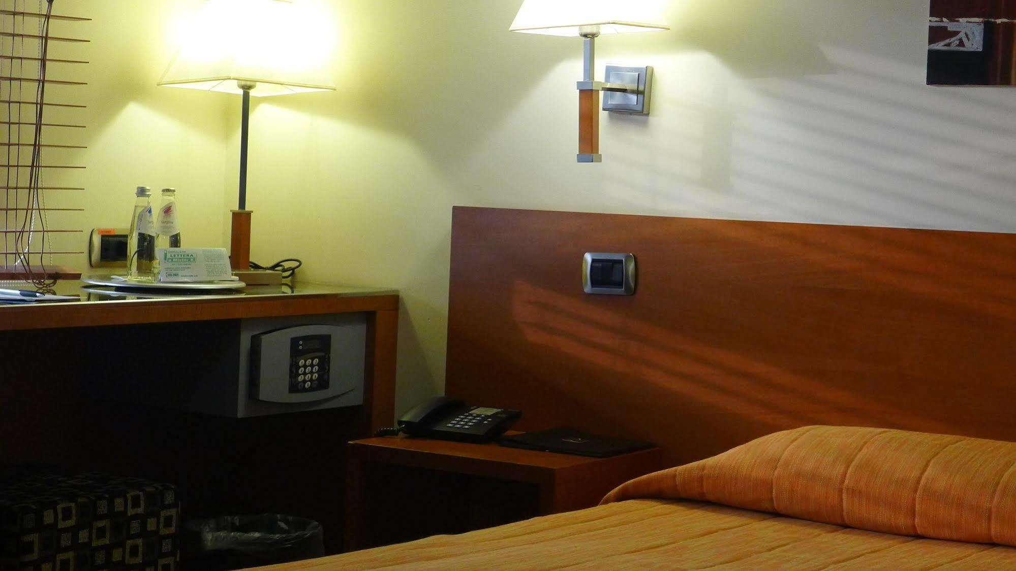Hotel Motel K Casei Gerola Екстер'єр фото